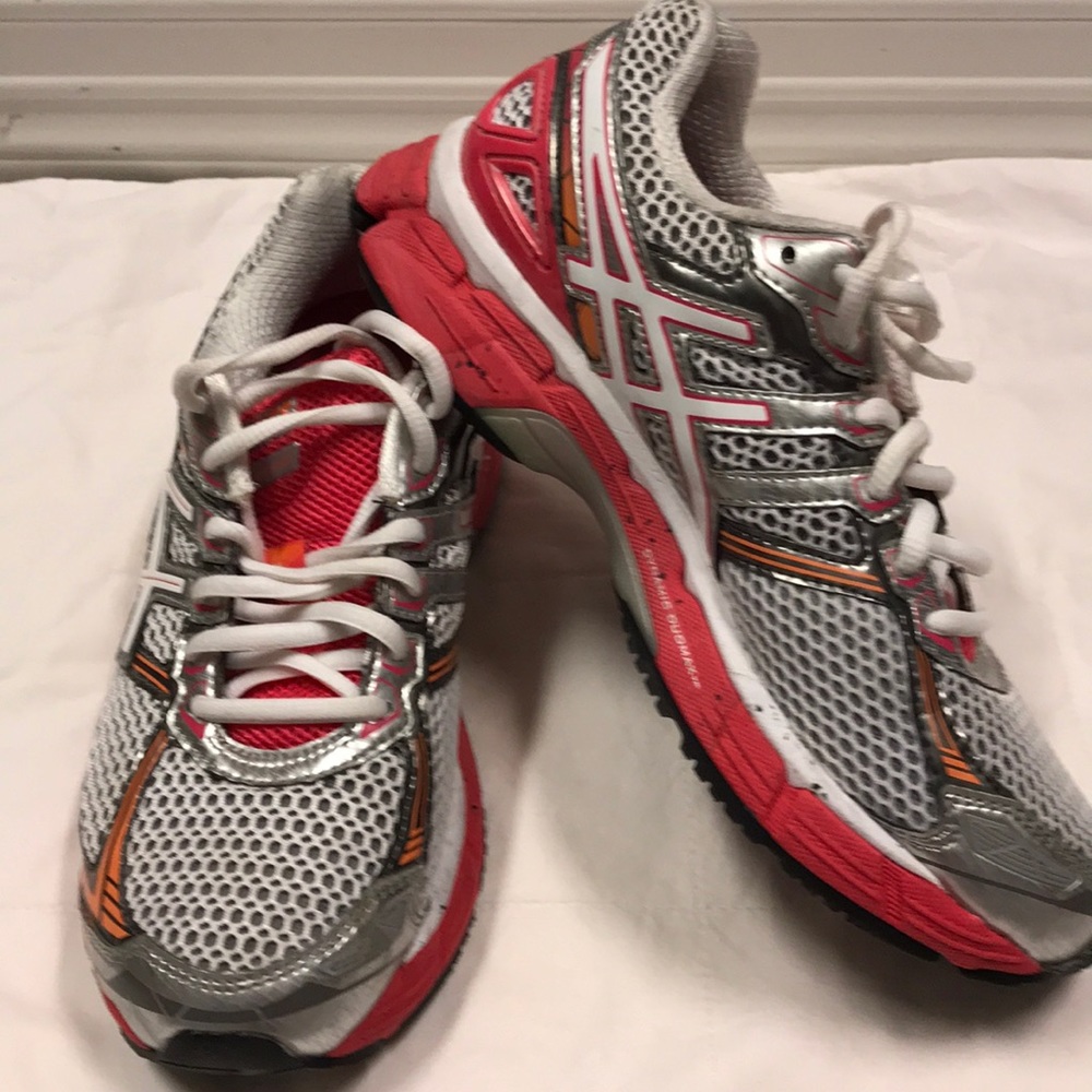 ASICS GT 3000 running shoes size 6.5